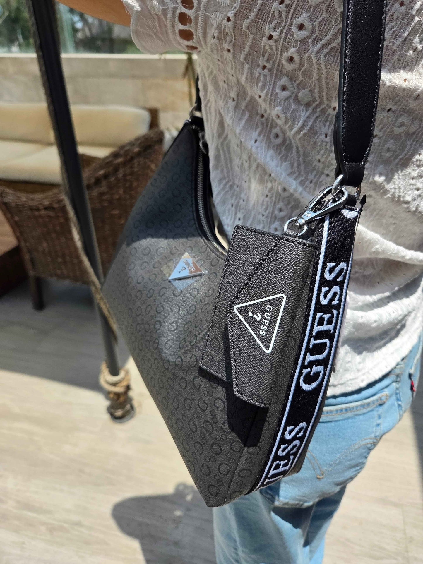 ShoulderBag Guess Elwood